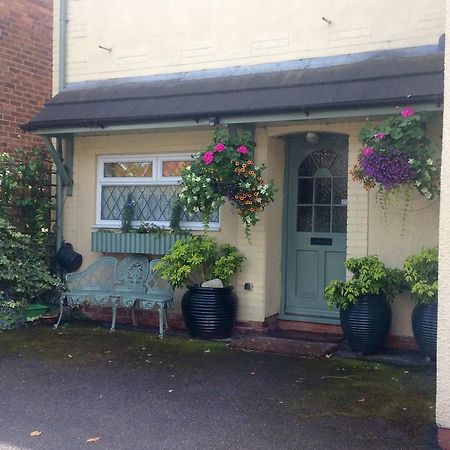 Mere Cottage B & B Alsager Exterior photo