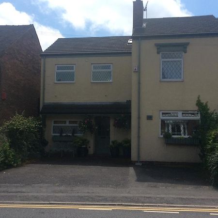 Mere Cottage B & B Alsager Exterior photo