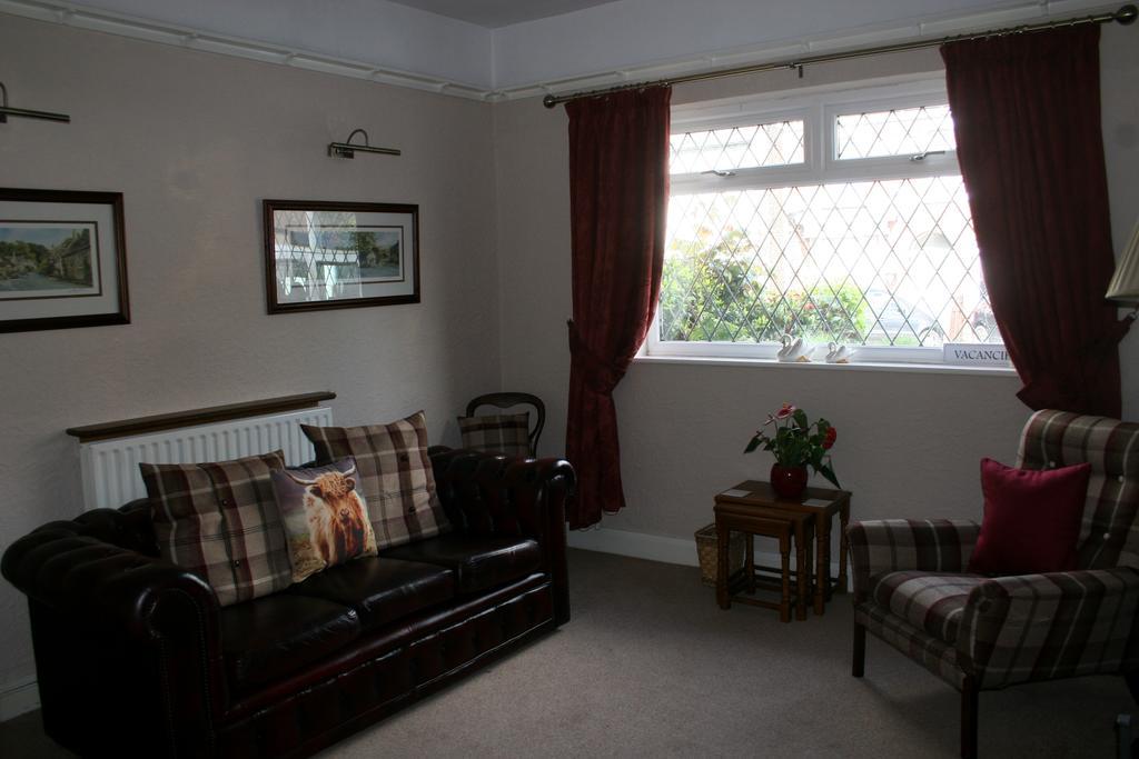Mere Cottage B & B Alsager Exterior photo